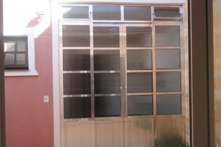 Sobrado à venda com 3 quartos, sendo 1 suíte,  em Parque Ipê, São Paulo, SP