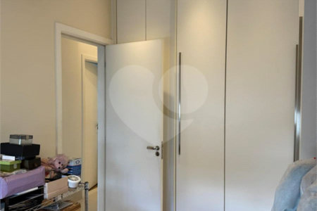 Apartamento à venda com 3 quartos, sendo 1 suíte, em Vila Andrade, São Paulo, SP