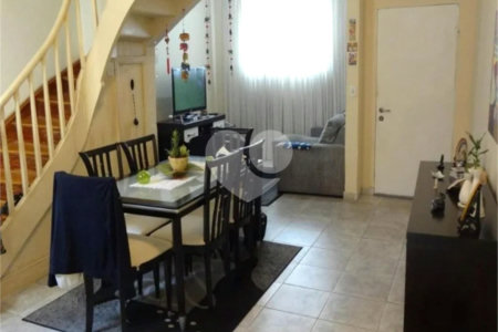 Sobrado à venda com 4 quartos, sendo 2 suítes, em Belenzinho, São Paulo, SP