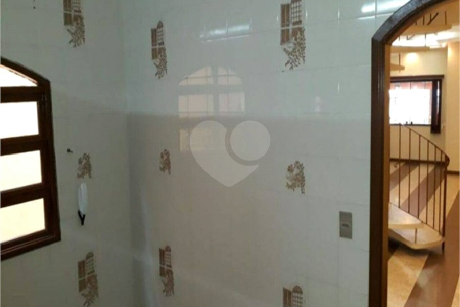 Sobrado à venda com 3 quartos, sendo 1 suíte, em Jardim Bom Clima, Guarulhos, SP