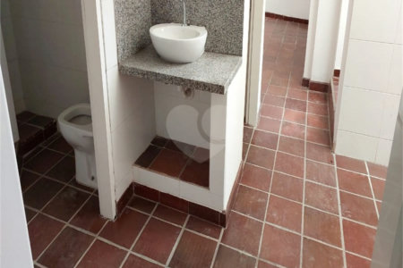 Sobrado à venda com 3 quartos, sendo 2 suítes, em Vila Paulicéia, São Paulo, SP