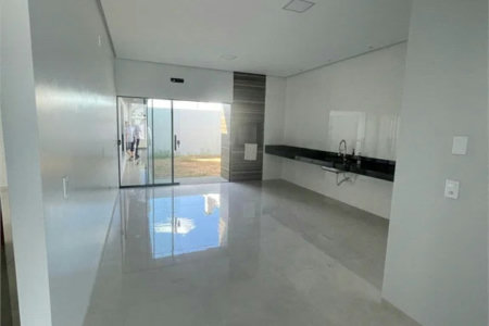 Casa à venda com 3 quartos, sendo 1 suíte, em Loteamento Jardim Europa, Balsas, MA