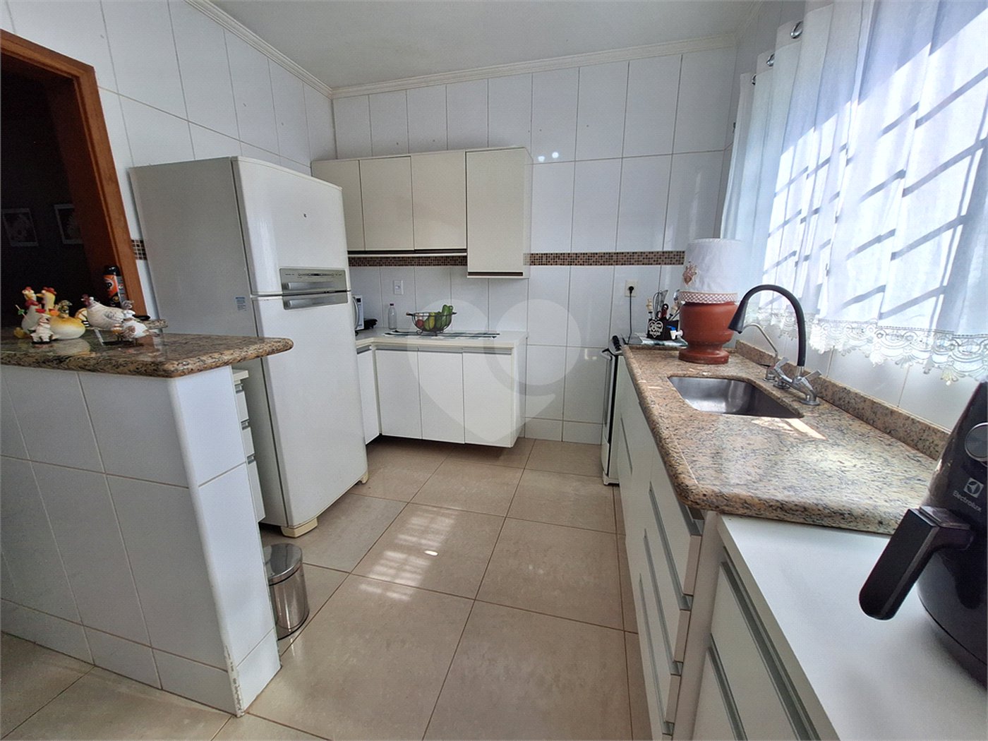 Casa à venda com 4 quartos, sendo 1 suíte, em Santa Cândida, Vinhedo, SP