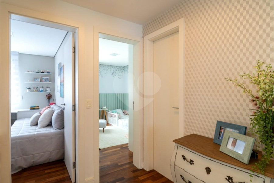 Casa à venda com 4 quartos, sendo 2 suítes, no condomínio Melbourne Residence, São Paulo - SP