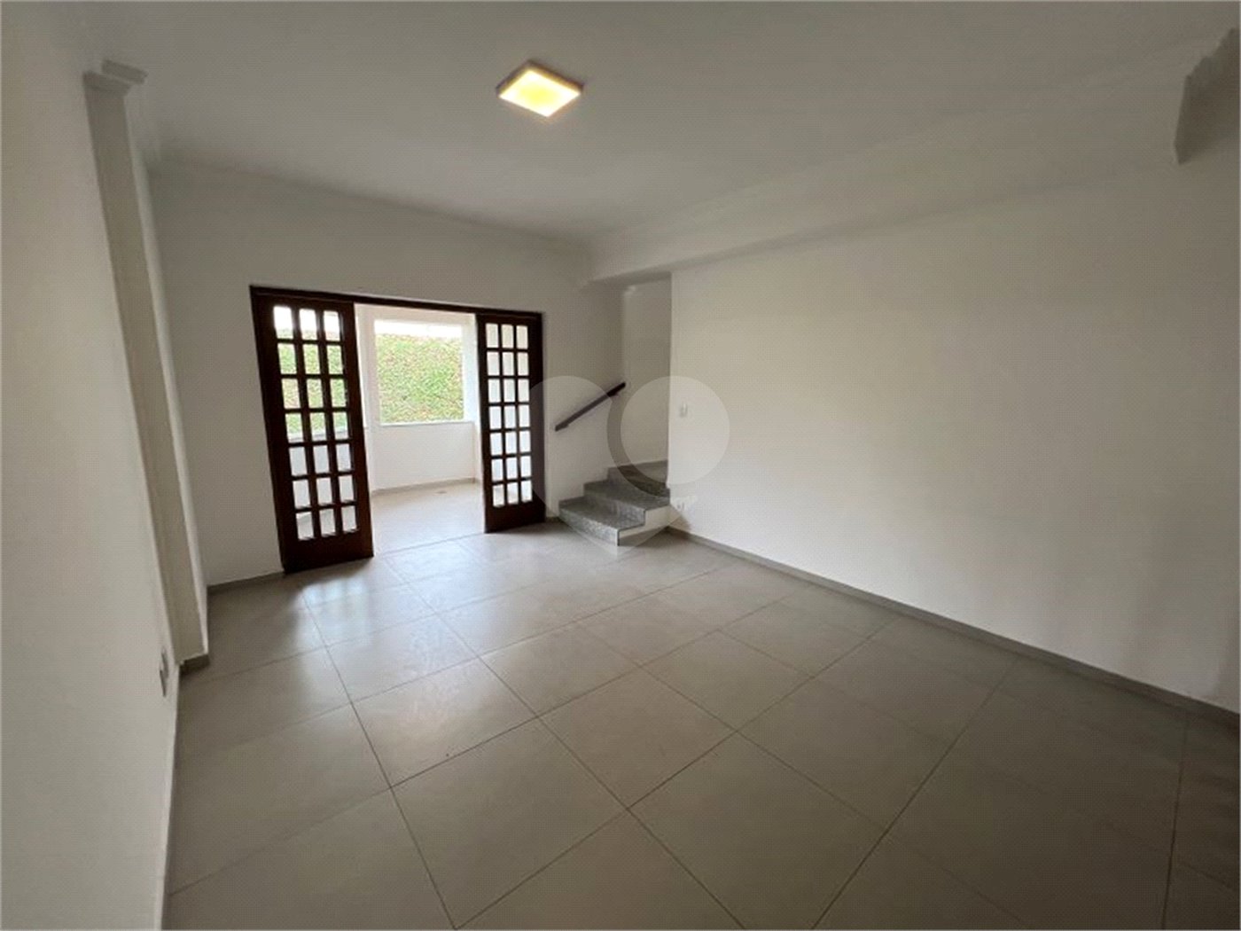Casa à venda ou para alugar com 4 quartos, sendo 3 suítes, no condomínio Estância Marambaia, Vinhedo - SP