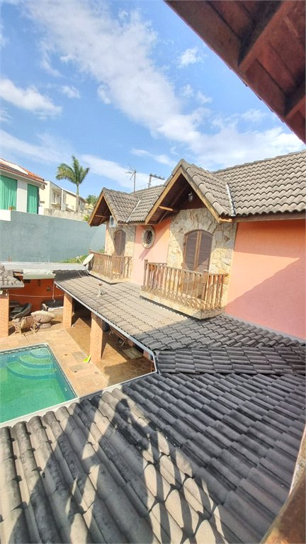 Casa à venda com 4 quartos, sendo 2 suítes, no condomínio Aruã Eco Park, Mogi das Cruzes - SP