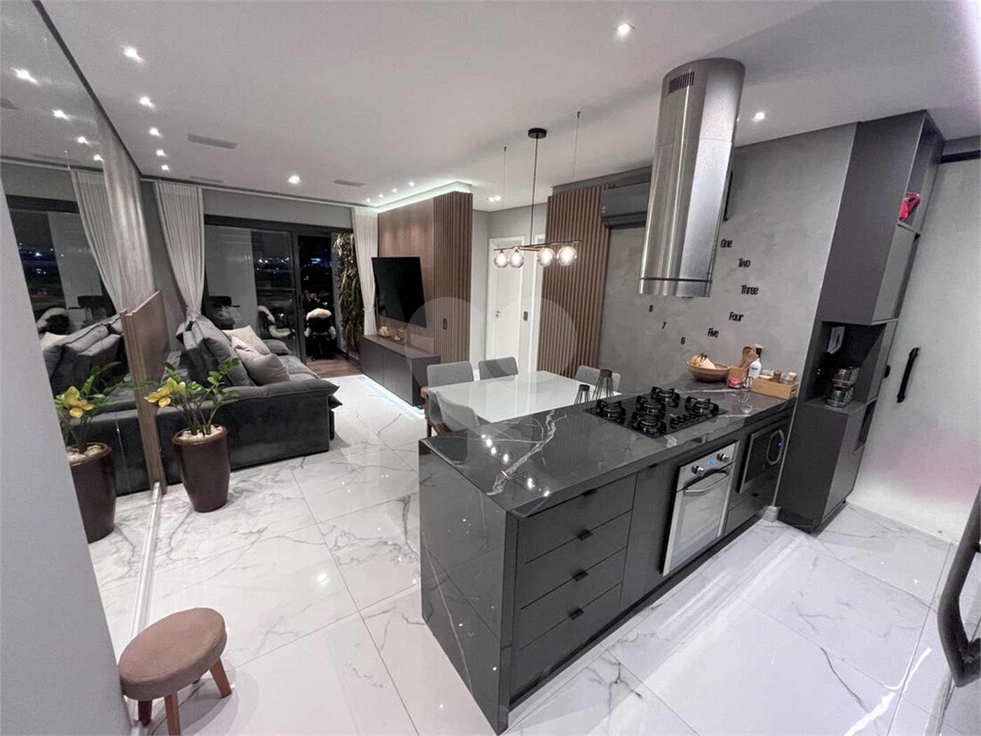 Apartamento à venda com 2 quartos, sendo 1 suíte, em Jardim Maria José, Votorantim, SP