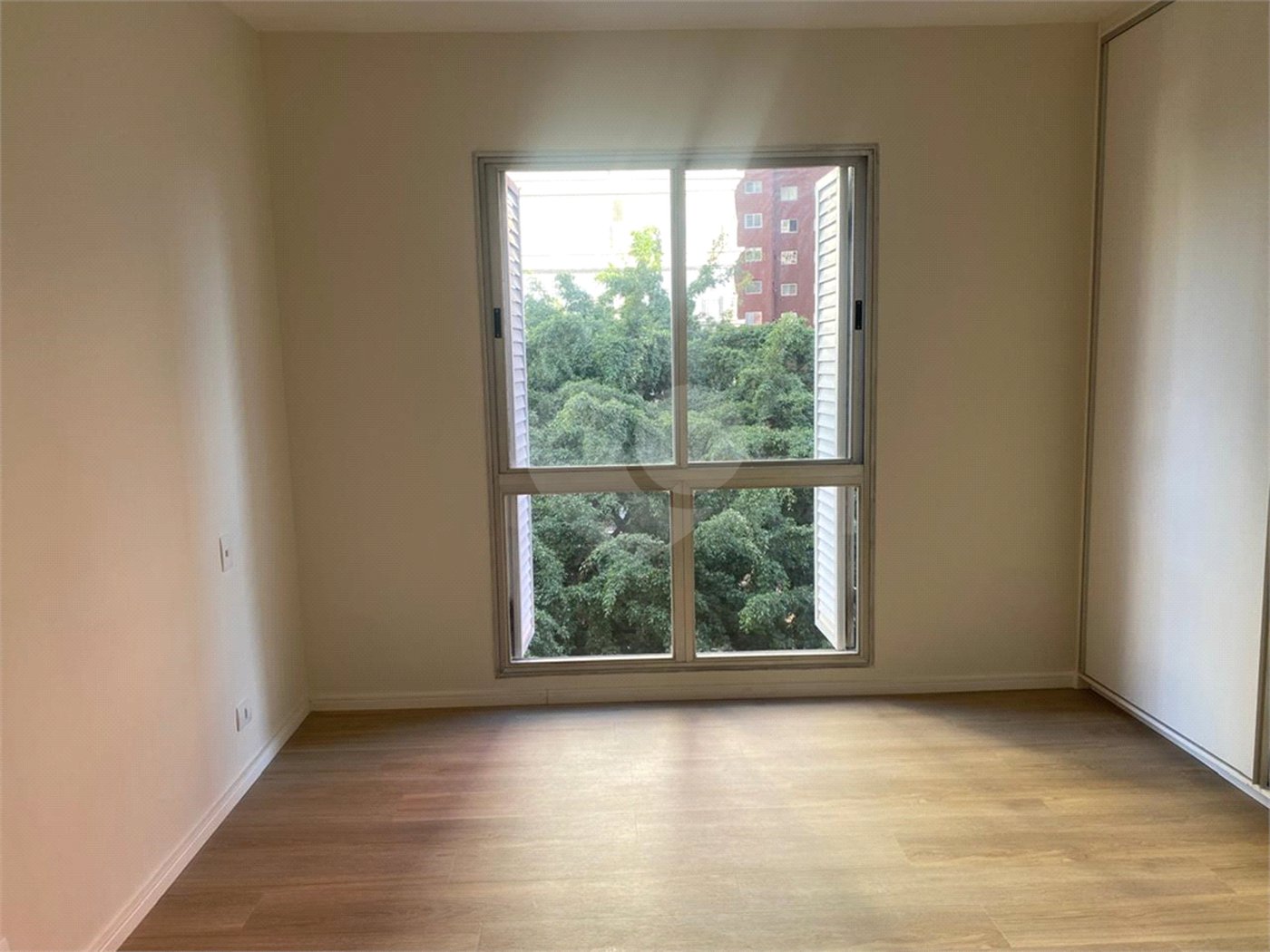 Apartamento à venda com 3 quartos, sendo 1 suíte,  em Itaim Bibi, São Paulo, SP