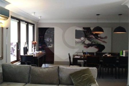 Casa à venda com 4 quartos, sendo 3 suítes, em Vila Tramontano, São Paulo, SP