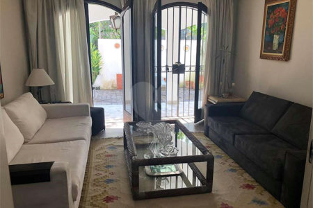 Casa à venda com 4 quartos, sendo 1 suíte, em Vila Cordeiro, São Paulo, SP
