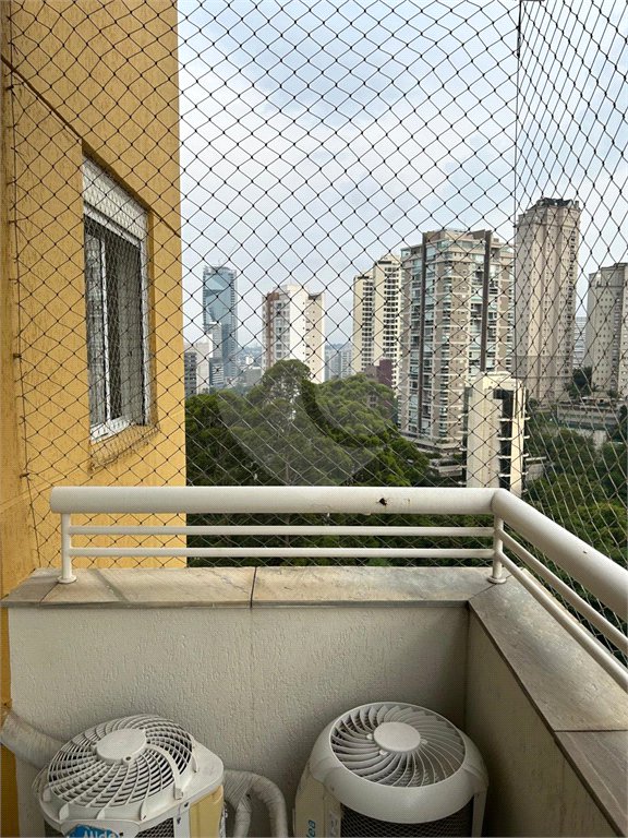 Apartamento à venda com 2 quartos, sendo 1 suíte,  em Paraíso do Morumbi, São Paulo, SP
