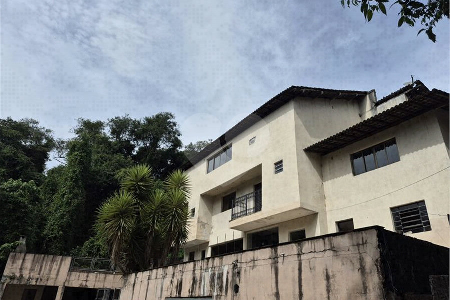 Casa à venda com 4 suítes no condomínio Associação Reserva das Hortênsias, Mairiporã - SP