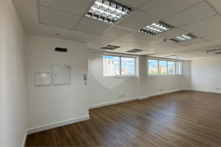 Sala para alugar em Vila Bastos, Santo André, SP
