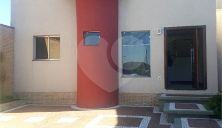 Casa à venda com 3 quartos, sendo 1 suíte, em Parque Fehr, São Carlos, SP