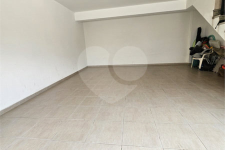 Sobrado à venda com 3 quartos, sendo 1 suíte,  em Vila Nivi, São Paulo, SP