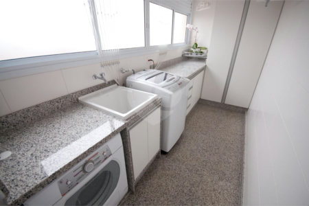 Apartamento à venda com 4 quartos, sendo 3 suítes, em Vila Romana, São Paulo, SP