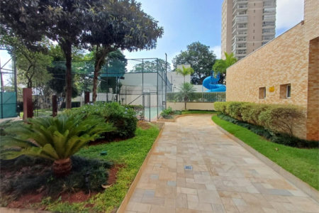 Apartamento à venda com 3 suítes em Santa Teresinha, São Paulo, SP