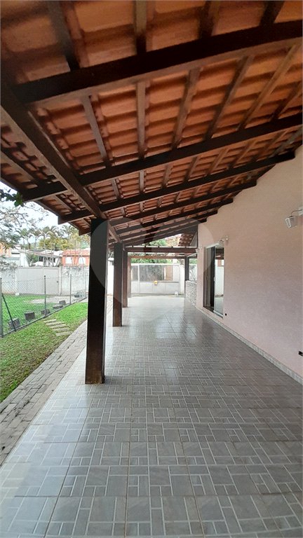 Casa à venda com 3 quartos, sendo 1 suíte,  em Retiro das Fontes, Atibaia, SP
