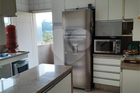 Sobrado à venda com 3 quartos, sendo 1 suíte, em Jardim Ester, São Paulo, SP