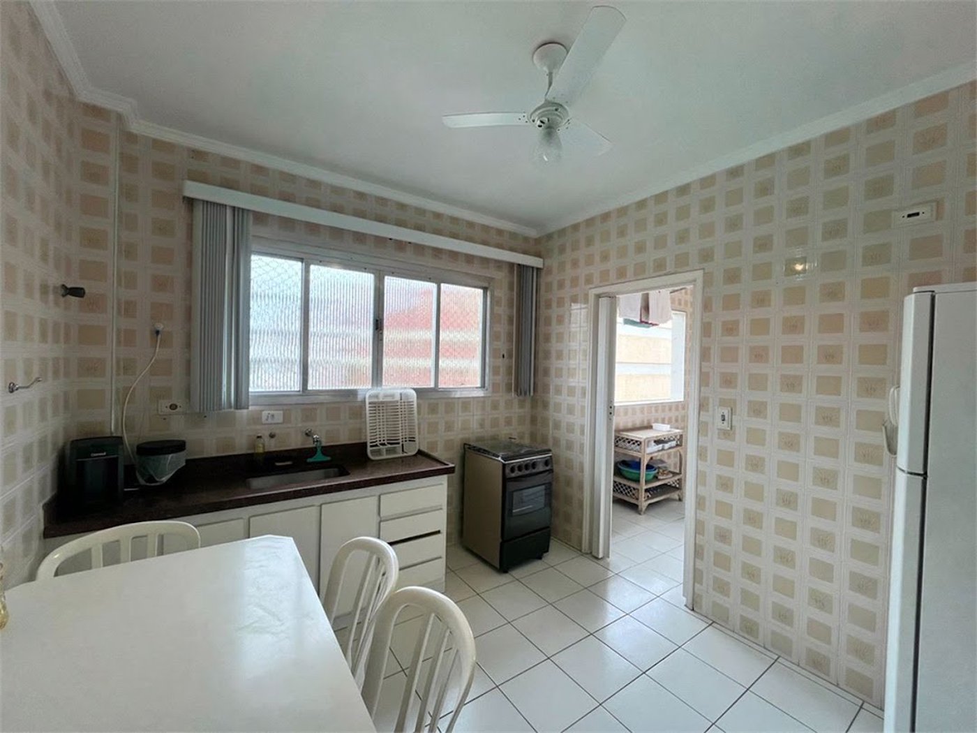 Apartamento Residencial à venda, Enseada, Guarujá - AP0481.