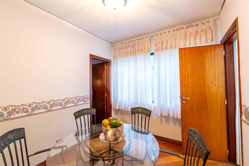 Casa à venda com 4 quartos, sendo 2 suítes, em Brooklin Paulista, São Paulo, SP