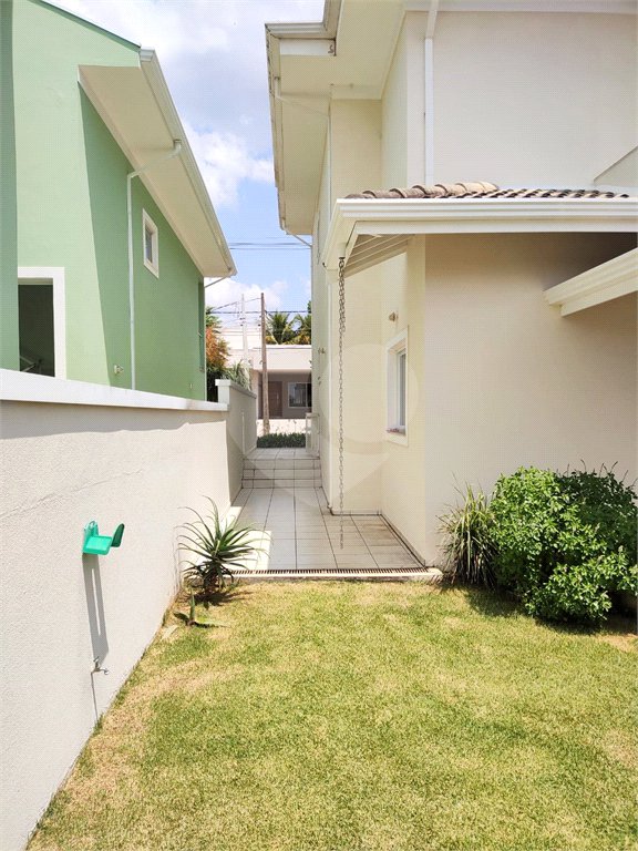 Casa à venda ou para alugar com 3 suítes no condomínio Residencial Jardim das Palmeiras, Vinhedo - SP