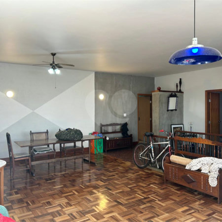 Casa à venda com 5 quartos, sendo 2 suítes, em Alto da Boa Vista, São Paulo, SP