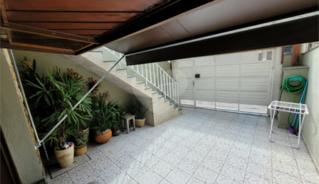 Sobrado à venda com 2 quartos em Vila Nivi, São Paulo, SP