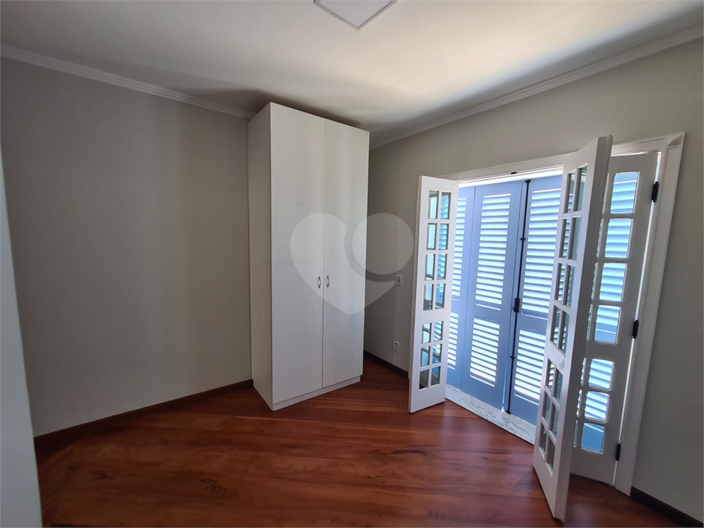 Casa à venda com 3 suítes no condomínio Estância Marambaia, Vinhedo - SP
