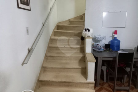 Sobrado à venda com 2 quartos em Vila Ipojuca, São Paulo, SP
