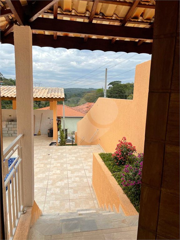 Casa à venda com 3 quartos, sendo 1 suíte, no condomínio Mirante da Mantiqueira, Mairiporã - SP