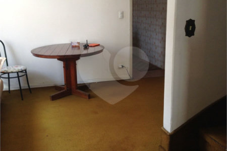 Sobrado à venda com 4 quartos, sendo 1 suíte, em Jardim Celeste, São Paulo, SP