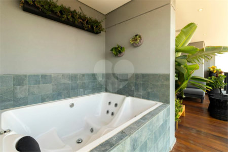 Apartamento à venda com 3 quartos, sendo 2 suítes, em Pinheiros, São Paulo, SP