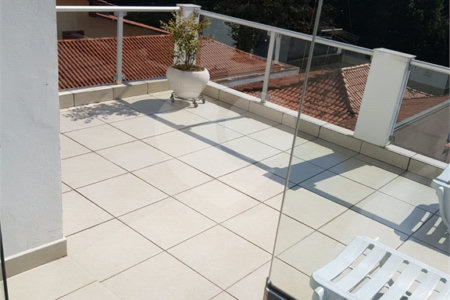 Sobrado à venda com 3 quartos, sendo 1 suíte,  em Jardim Olympia, São Paulo, SP