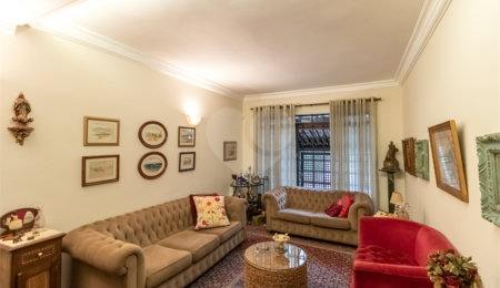 Casa à venda com 3 quartos, sendo 1 suíte,  em Parque Colonial, São Paulo, SP