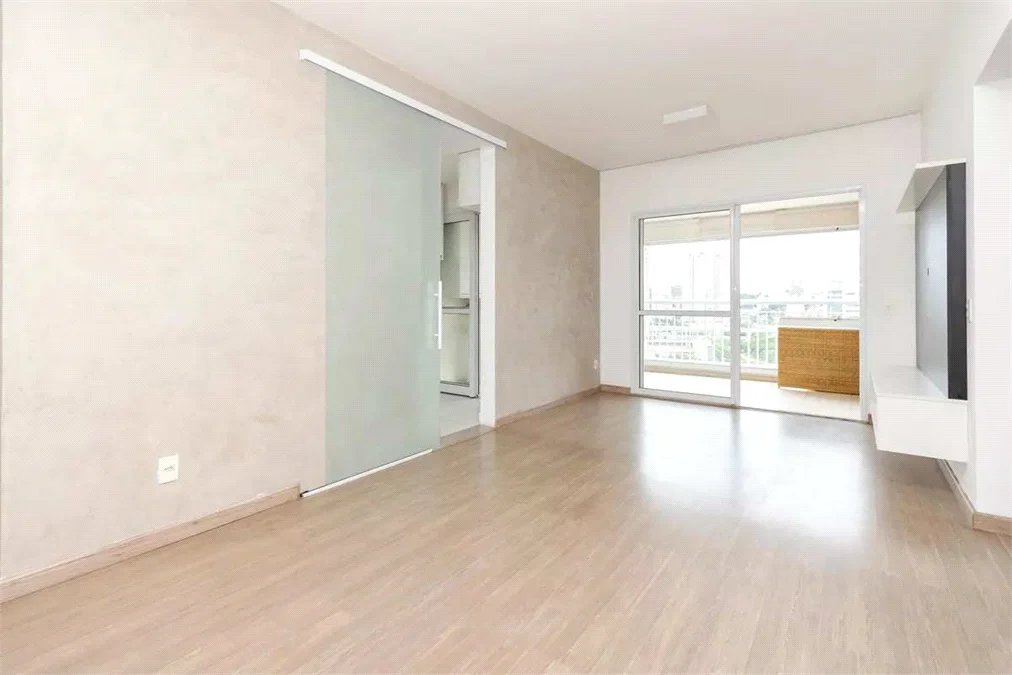 Apartamento à venda com 2 suítes em Vila Cordeiro, São Paulo, SP