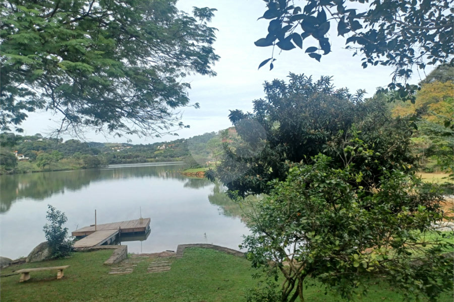 Casa à venda com 5 quartos, sendo 2 suítes, em Rio Abaixo, Mairiporã, SP