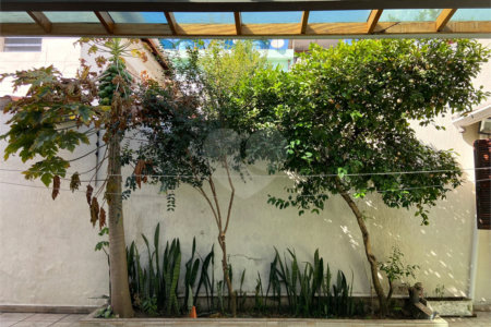 Casa à venda com 5 quartos, sendo 1 suíte,  em Indianópolis, São Paulo, SP