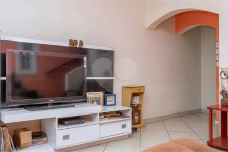 Sobrado à venda com 3 quartos, sendo 1 suíte,  em Jardim Monte Kemel, São Paulo, SP
