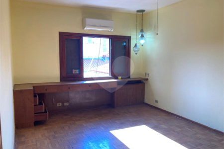 Sobrado para alugar com 4 quartos, sendo 2 suítes, em Alto da Boa Vista, São Paulo, SP