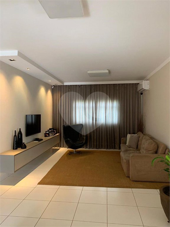 Chácara à venda com 4 quartos, sendo 2 suítes, em Jardim Ouro Branco, Ribeirão Preto, SP