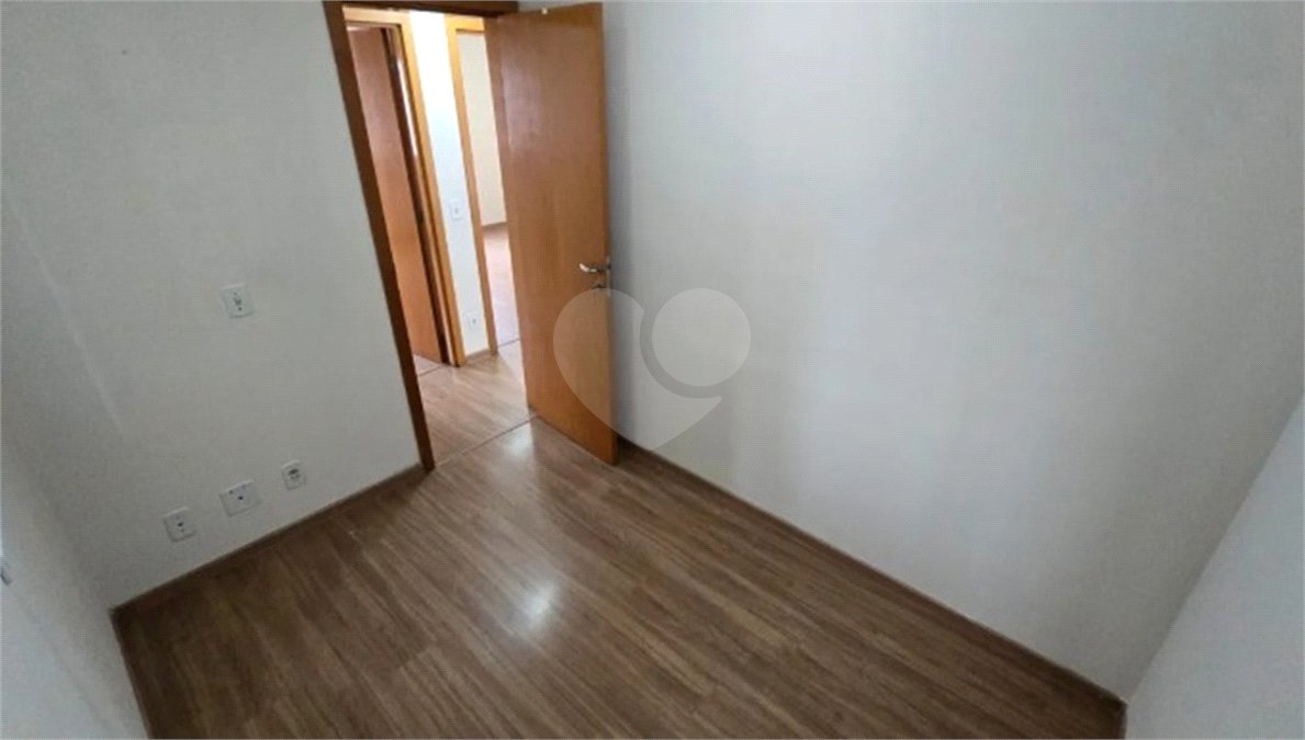 Apartamento à venda com 3 quartos, sendo 1 suíte, em Jardim Nova Taboão, Guarulhos, SP