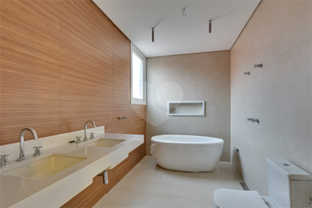 Casa à venda com 4 suítes no condomínio Gaia, São Paulo - SP