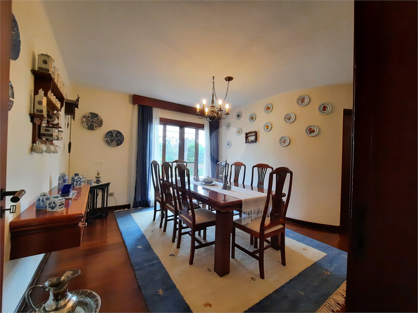 Casa à venda com 6 quartos, sendo 3 suítes, em Morumbi, São Paulo, SP