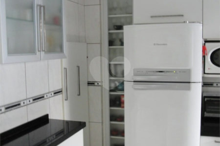 Casa à venda com 3 quartos, sendo 1 suíte, no condomínio Village Jardim Versailles, Jundiaí - SP