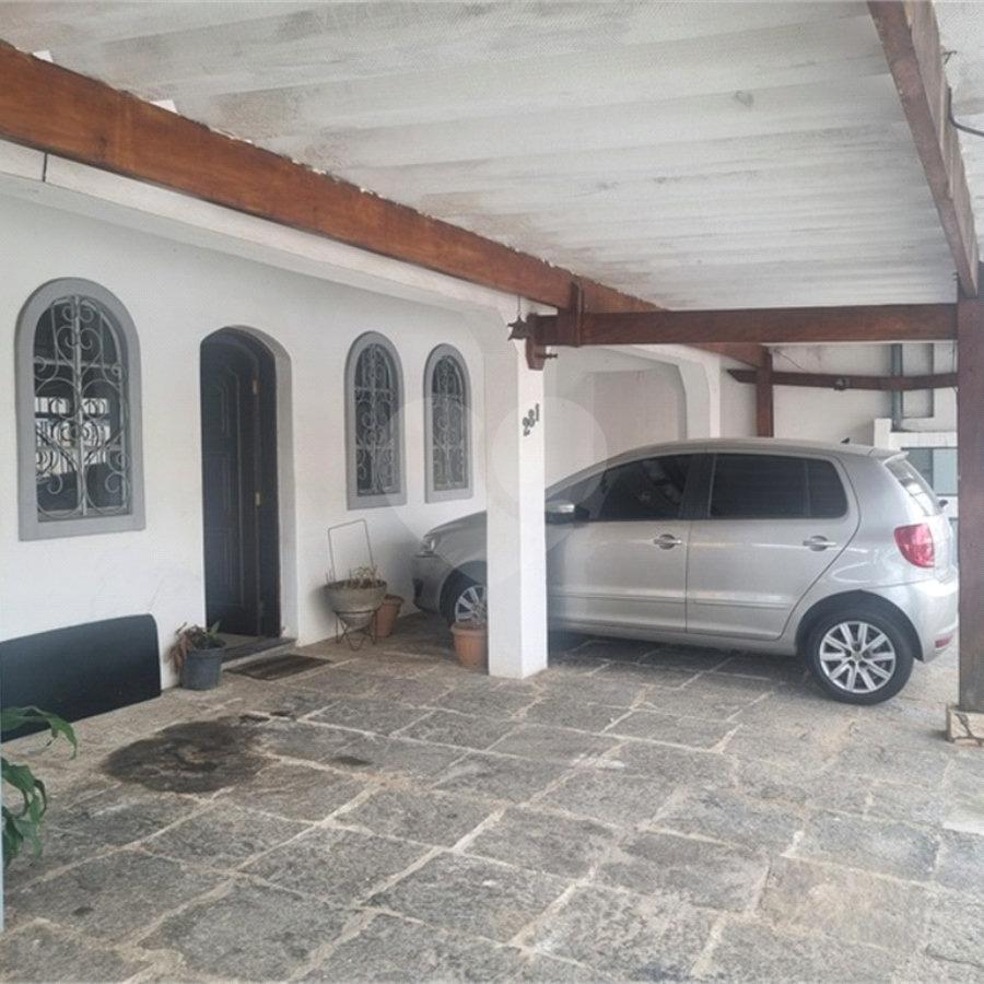 Casa Térrea à venda com 4 quartos em Vila Nivi, São Paulo, SP