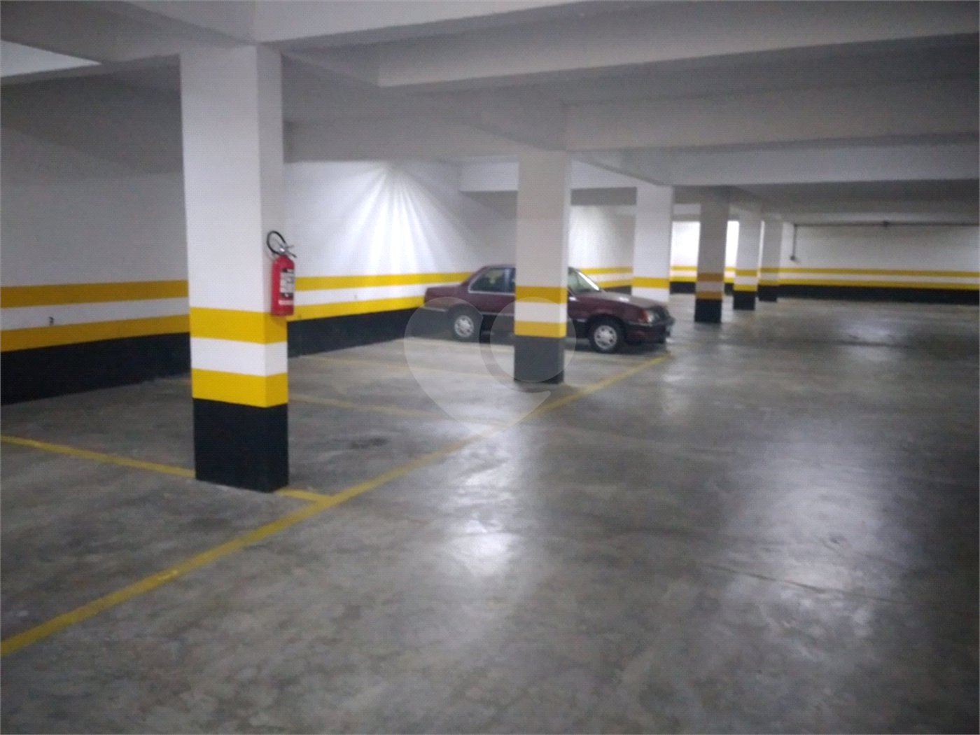 Casa à venda com 4 quartos, sendo 3 suítes, no condomínio Da Serra, São Paulo - SP