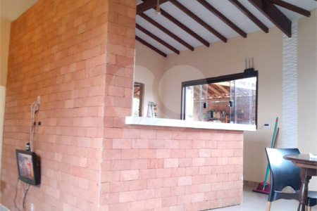 Chácara à venda com 2 quartos, sendo 1 suíte,  no Centro, Gramadinho, SP