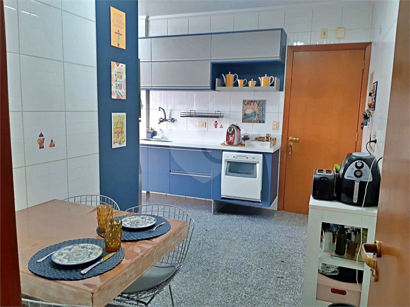 Apartamento à venda com 3 quartos, sendo 1 suíte, em Vila Mariana, São Paulo, SP