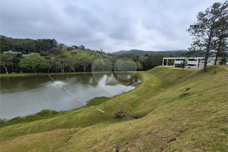 Casa à venda com 4 suítes no condomínio Reserva da Serra, Mairiporã - SP